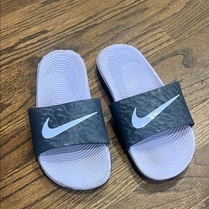 Nike slides